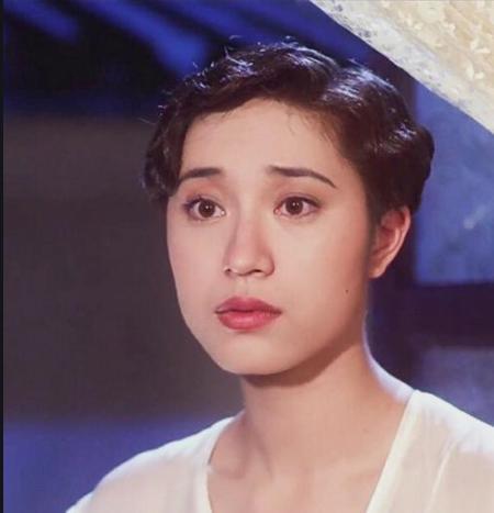 香港以前的明星,回顾香港影视圈的传奇巨星风采